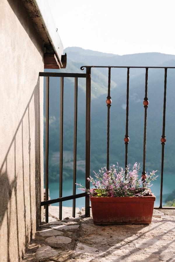 Lago Del Turano - La Taverna Con Cucina Open Space E Free Wi-Fi Ascrea Kültér fotó